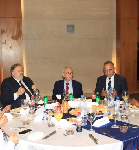 dîner de rupture du jeûne du mois de Ramadan